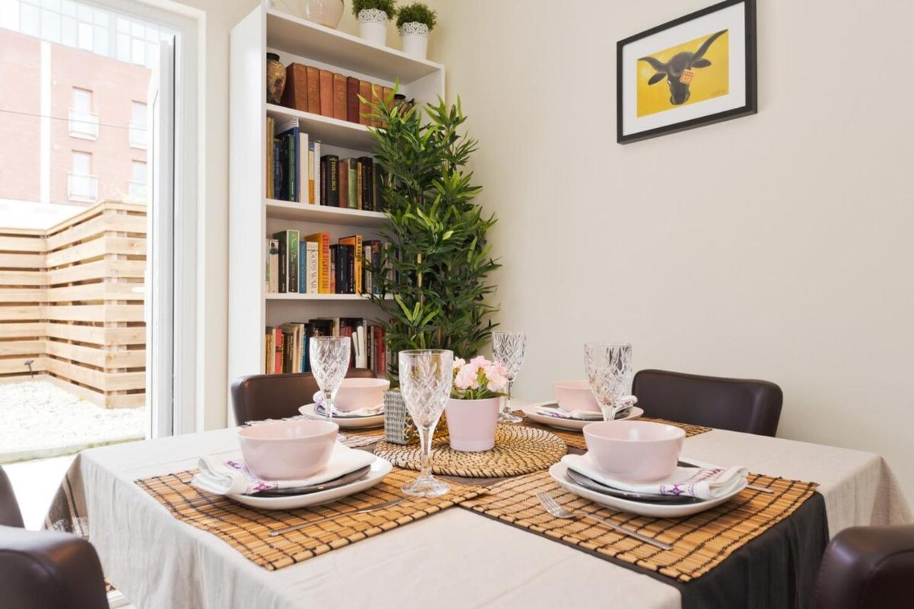Charming Riverside - Minutes From * Dublin