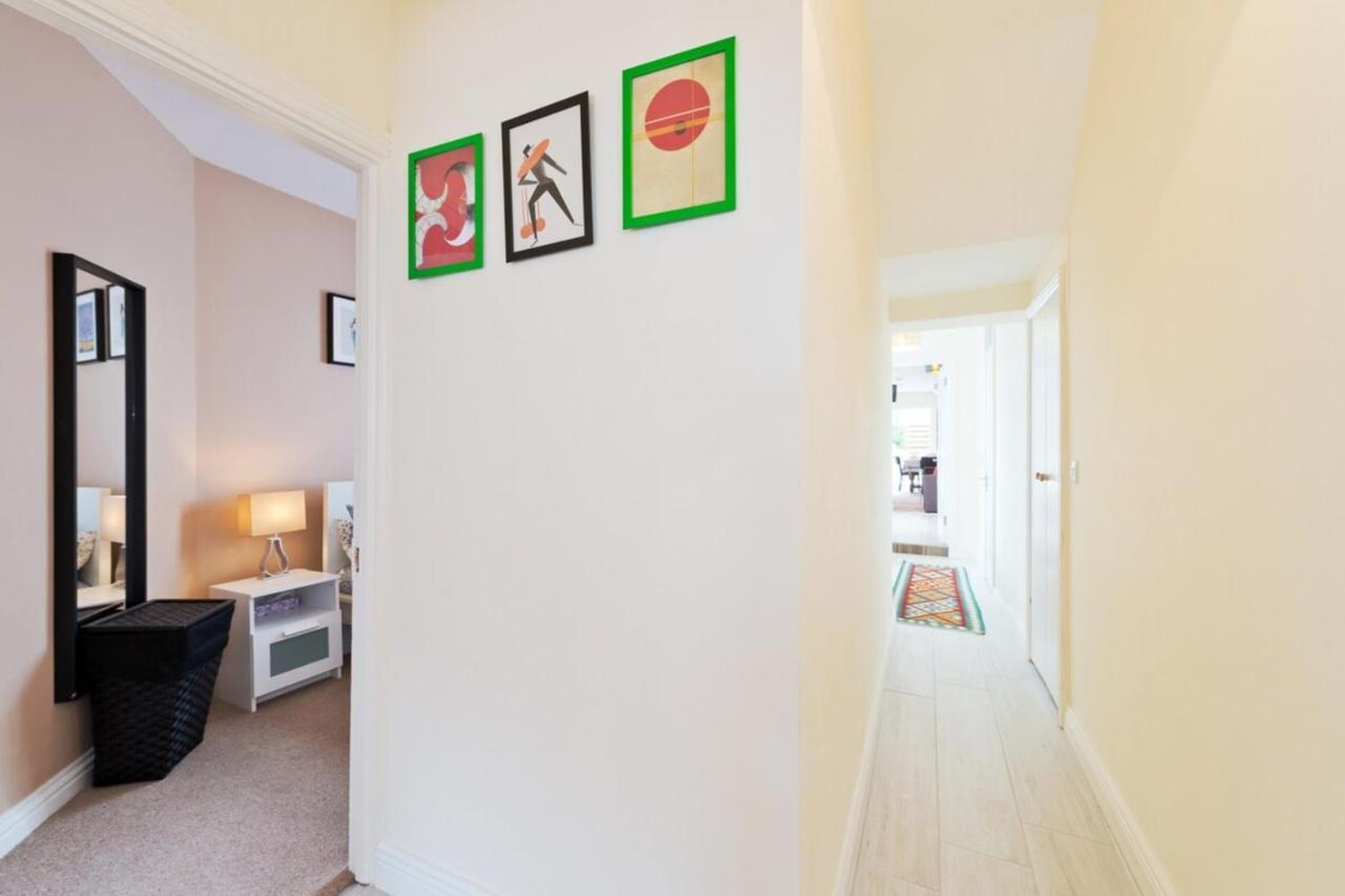 Charming Riverside - Minutes From Apartment Dublin